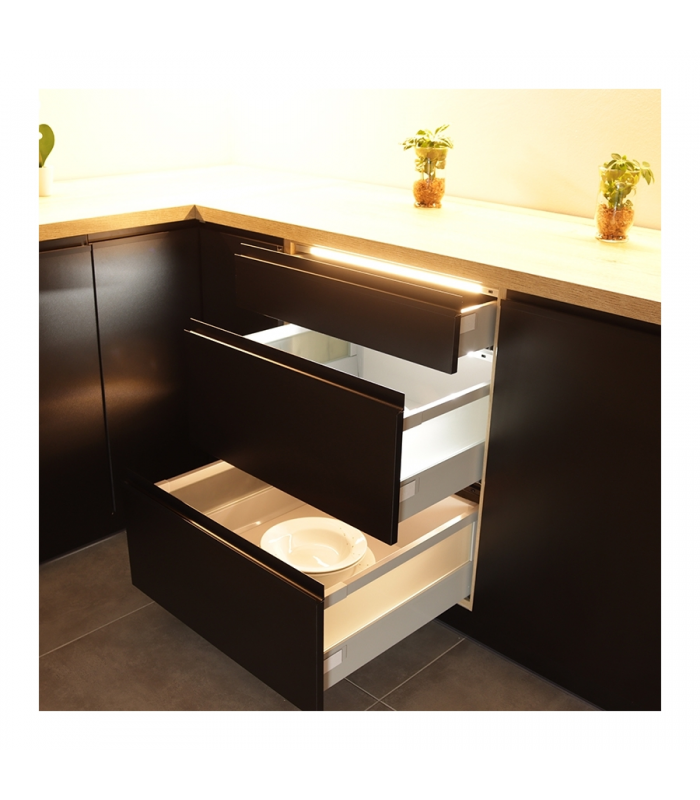 Polarus P, Profil czarny długość 414mm światło białe zimne 3,7W, klosz opal, 12 VDC