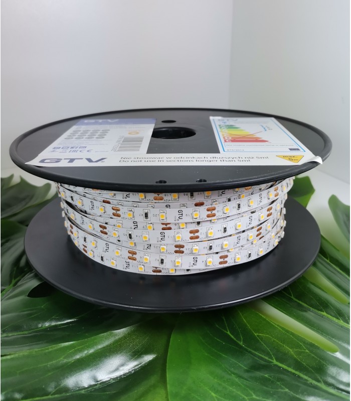Flash 2835, 300 LED 30W ciepły biały, bez żelu 8mm, rolka 50m, 12V